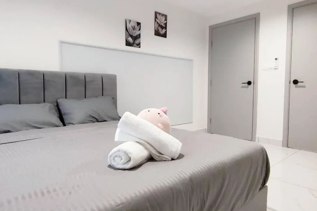 Premium Duplex 3Br 8 Pax Mrt Tv Box Arte Cheras Kuala Lumpur Apartment